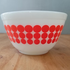 Vintage PYREX Orange New Dot Mixing Bowl/ Pyrex 401/ 1.5 Pint Glass Bowl/ Polka Dot Pattern