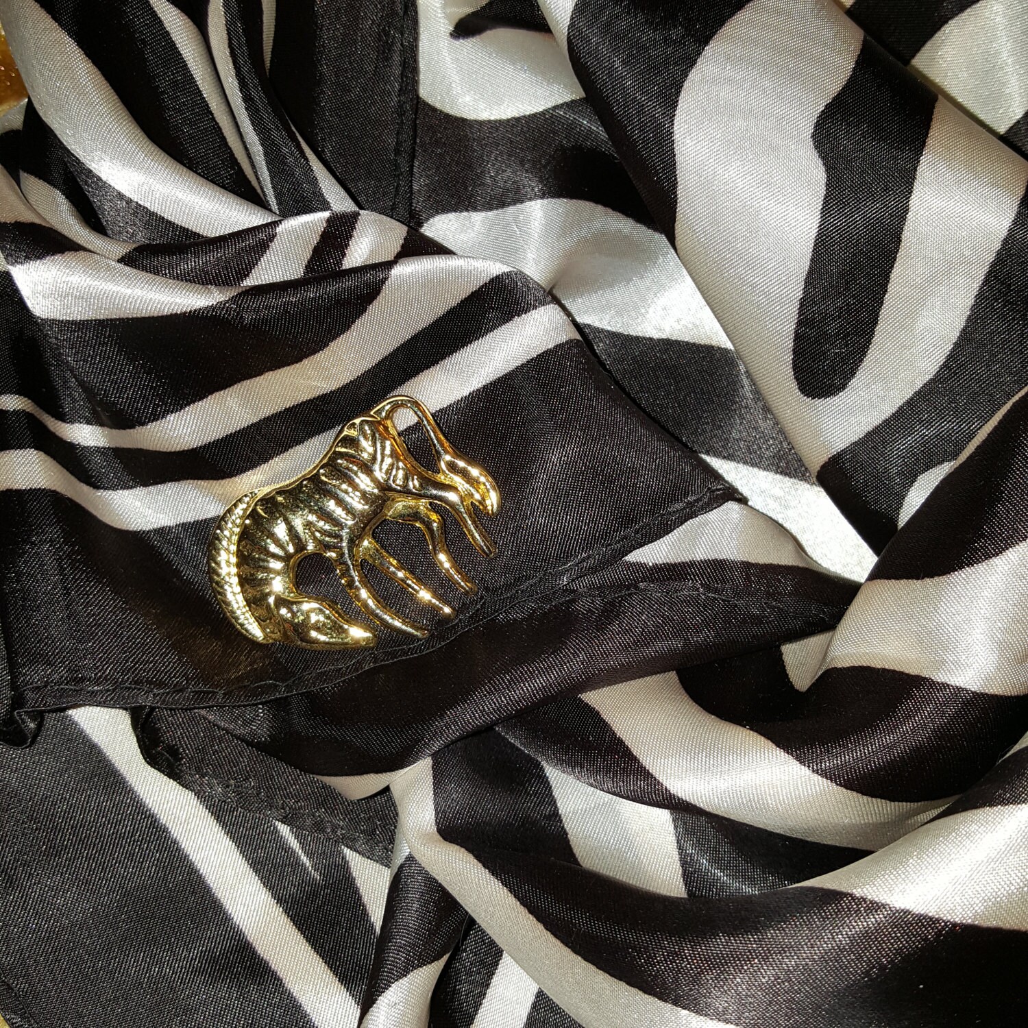 Beautiful Vintage Inspired Gold Tone Zebra Pin or Brooch - Etsy
