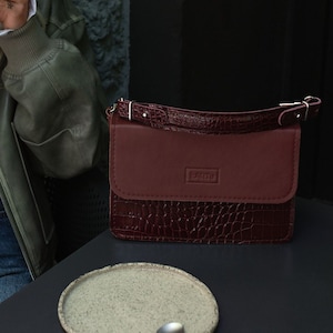 Natürliche Ledertasche, Burgund Handtasche, Top Griff Geldbörse, Elegante Tasche, Benutzerdefinierte Farbe erhältlich, Geschenk für Dame.