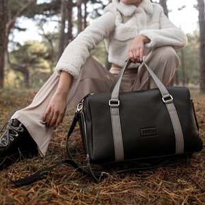 Unisex travel bag, Leather sports handbag, Spacious handbag for gym, Choose the color you want.