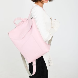 Rosa Lederrucksack, der sich in eine Handtasche verwandelt, Businesstasche für Frauen, stilvoller Alltagsrucksack, individuelle Farbe erhältlich.