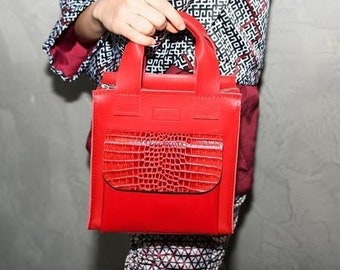 Cube-shaped handbag, Perfect gift for her, Red elegant handbag, Personalized Gift