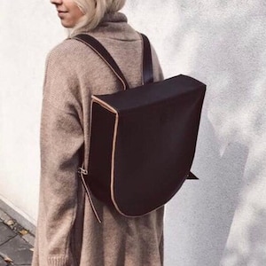 Sac à dos à fond rond, sac à dos en cuir marron, sac durable en cuir dur, sac à dos demi-cercle pour le travail, peut être personnalisé.