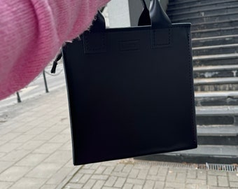 Square-shaped black leather handbag, Custom color handbag for ladies, Office handbag, Gift for lady boss