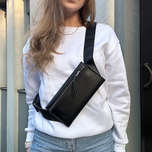 Schwarze Handtasche, Naturledertasche, Brieftasche für sie, kleine Tasche für die Reise, Geschenk für die Mutter, Handtasche für den Flughafen