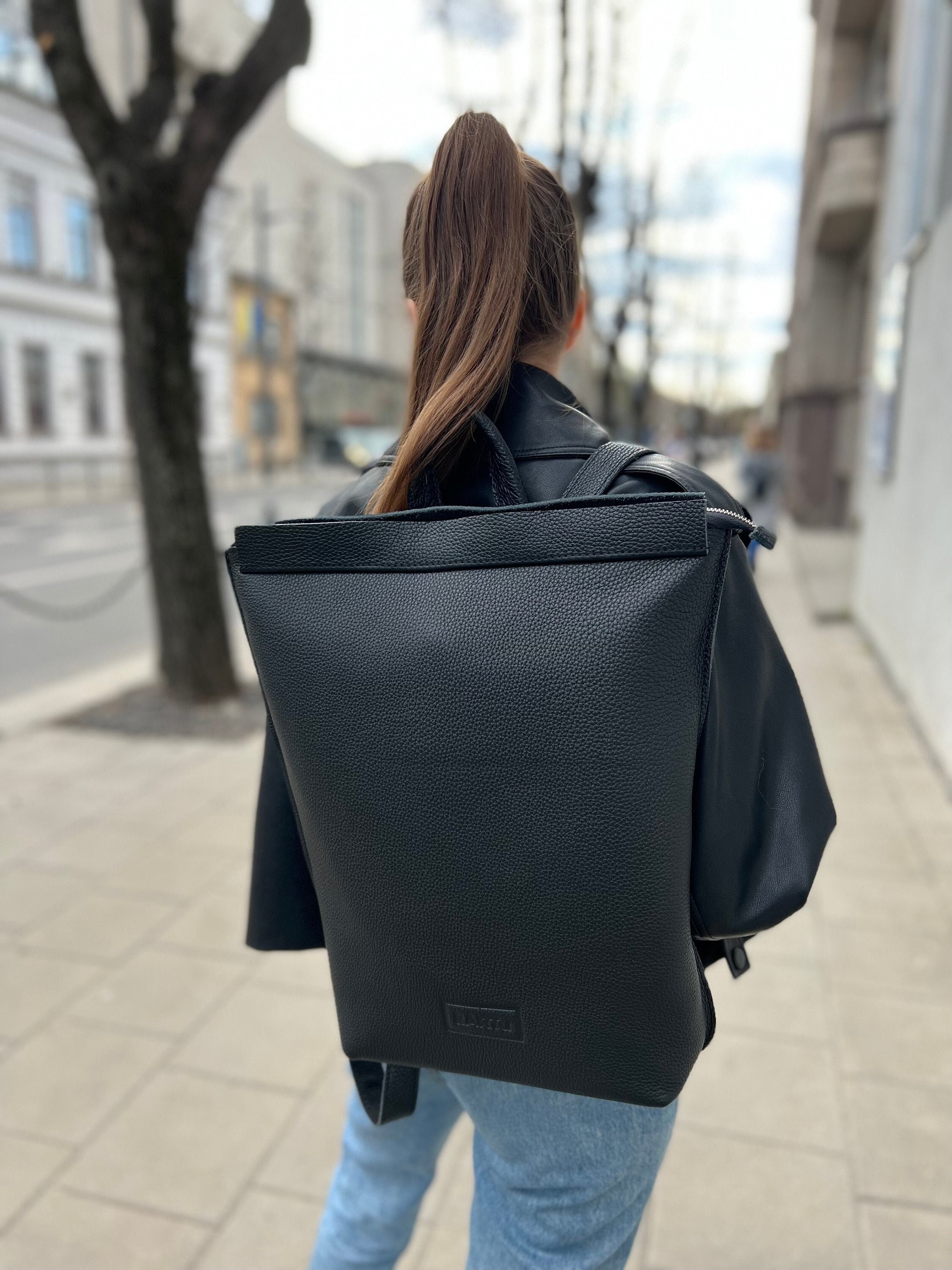 バッグ Materialize Wear spacy bag Unisex Leather Backpack, Black Leather Rucksack, Spacy Laptop Case