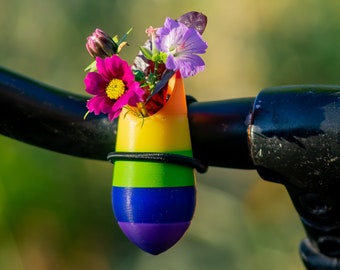 1x Fahrradvase Regenbogen. 3D-gedrucktes Modell mit farbigen elastischen Bindemitteln. Einfach anzubringen.