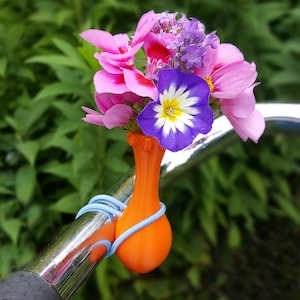 1x Vase vélo pour votre vélo avec un classeur élastique coloré. Décoration de vélo. Petit cadeau pour un motard. Module complémentaire de vélo unique. image 3