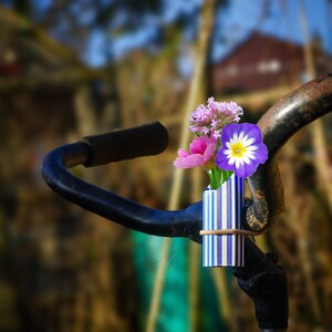 1x two-color bike vase with vertical stripes. Colored White-Dblue, or choose your combo and elastic binder color image 3