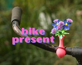 Small plastic vase for the handlebars of your bicycle. Crown model Lenkervase