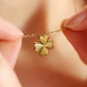 Dainty Gold Four Leaf Clover Necklace Minimalist Good Luck Pendant Gift for Her 4 Leaf Clover Necklace Gift for Her Lucky Charm Necklace