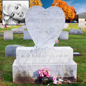 Jayne Mansfield Tombstone in Pen Argyl Pennsylvania fridge magnet