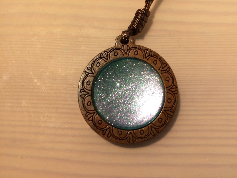 colour shifting multichrome holographic shimmer Surf slick necklace or ring cabochon jewellery handcrafted with indie polish
