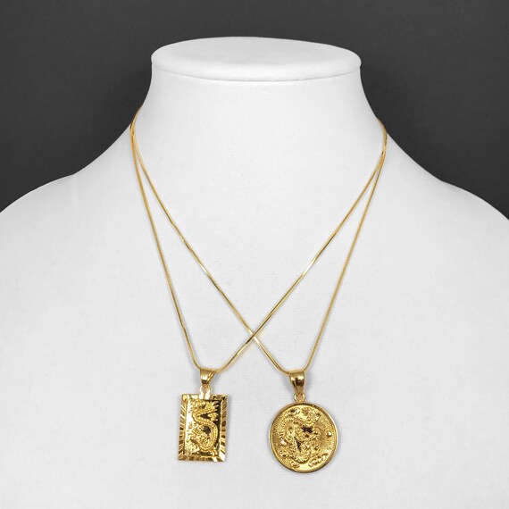 18k Gold Filled Medallion Pendant Necklace Circle or Square | Etsy