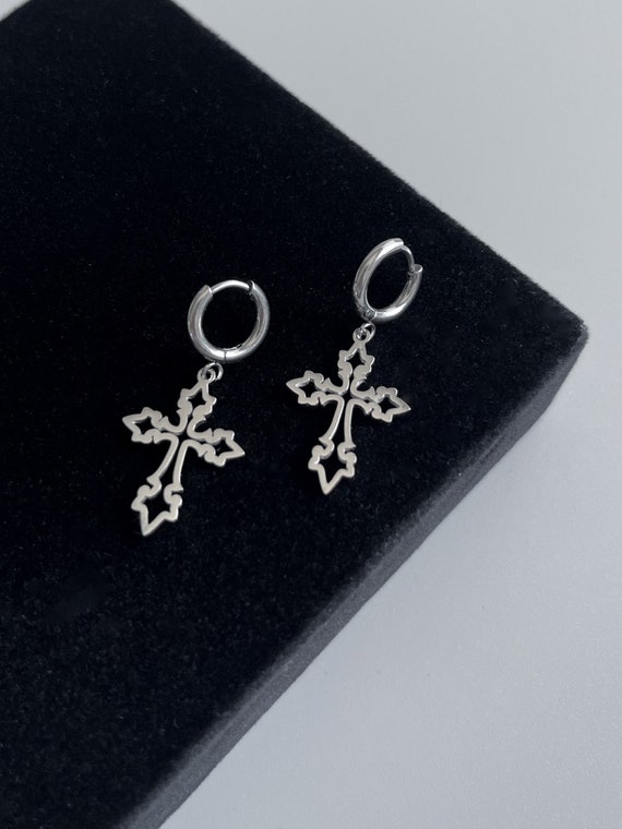 Orecchini A Cerchio Con Croce Gotica In Argento Sterling: Ciondolo Pendente - Italia