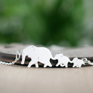 Personalized Mother and child Elephants Necklace, Mom and baby necklace, Wife Gift from Husband