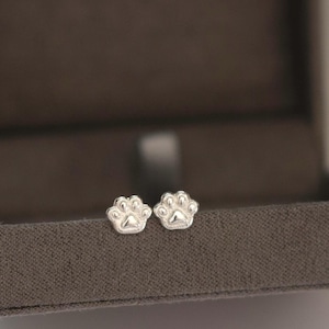 Cat paw earrings - Paw Print Studs -  Custom pet gift - Paw stud