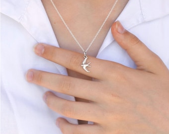 Collier hirondelle en argent sterling, pendentif oiseau volant, bijoux symbole de liberté, breloque oiseau en argent minimaliste, cadeau pour elle
