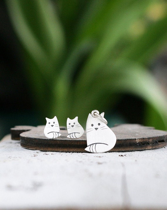 Cat necklace, Cat earrings, Cat lover gift, Jewelry set, Gift set, Nature jewelry, Cat Necklace and Earrings Set