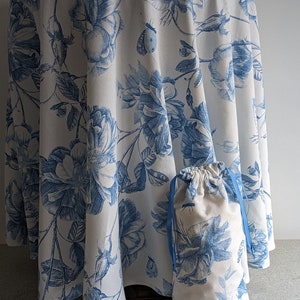 All Occasion Gift/70&quot; Round Organic Cotton Tablecloth Flowers Pattern in Assorted Bag /Set of Cottonr Round Tablecloth and Assorted Bag Gift