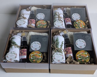 Handgemaakte zelfverzorgingscadeaubox: Detox houtskoolzeep, zalf, calendula-rozenhydrosol, lippenstift, reinigingsdoekjes, linnen tasje