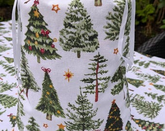 Kersttafelkleed van katoen: Feestelijk patroon in geschenkverpakking (152 x 213 cm)