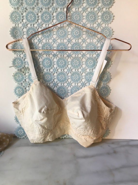 Vintage Exquisite Form Bra / 40C / 100% Cotton -  Canada