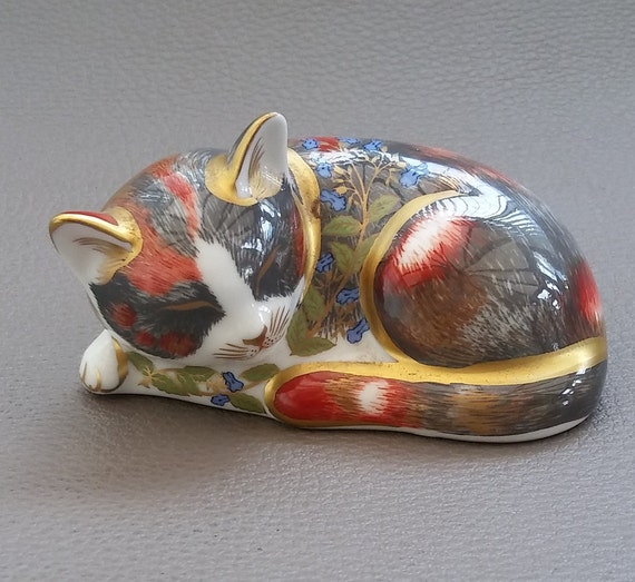 Contented Kitten Silver Stopper Royal Crown Derby Paperweight .very nice condition called Rare