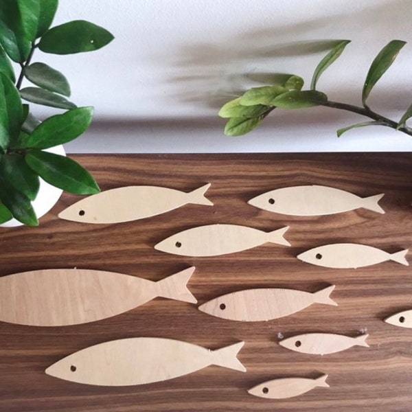 Set of 10 unfinished wooden fish- natural wood fish toys - art and crafts toy for kids- DIY fish decor- fish for painting- organic wood toy