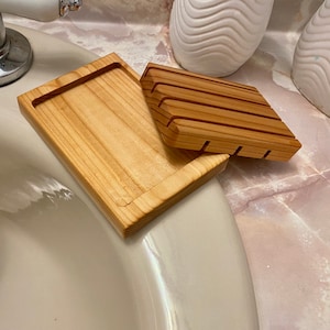Wood Soap Dish with a Bottom Part Made Of Cedar Wood, Wood, Cedar Soap Dish Tray, Soap Dish Holder, Natural Wood Soap Tray, Soap Saver,