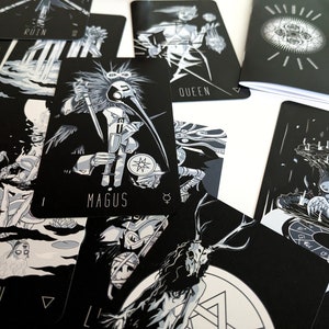 Wayward Dark Tarot Deck - 4.Edition mit Starrer Box und Anleitungsbuch Bild 7
