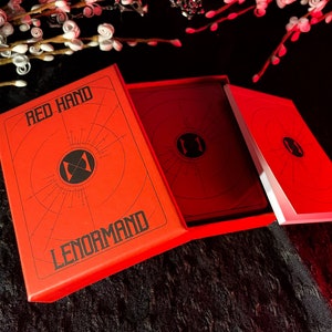 Lenormand main rouge avec boîte rigide et livret - 2e édition