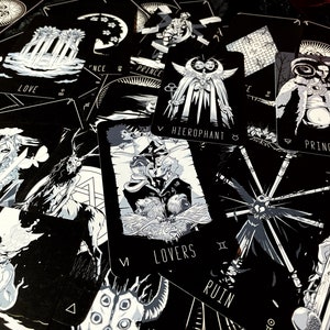 Wayward Dark Tarot Deck - 4.Edition mit Starrer Box und Anleitungsbuch Bild 8