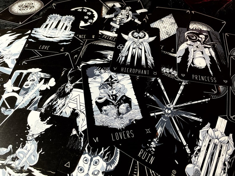 Wayward Dark Tarot Deck - 4.Edition mit Starrer Box und Anleitungsbuch Bild 8