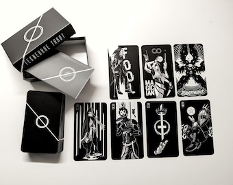Teknebrae Tarot Deck - 1st Edition mit Starrer Box und Anleitungsheft