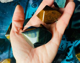 Blue Tigers Eye/Hawks Eye Freeform