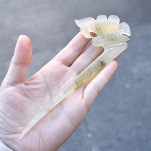 Green Carved Butterfly Hairpin - Serpentine Jade Hair Stick