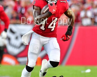 Chris Godwin Signed Photo 8X10 rp Autographed Picture Tampa Bay Buccaneers