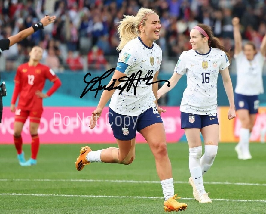 Lindsey Horan Signed Photo 8X10 Rp Autographed Picture USWNT USA Soccer
