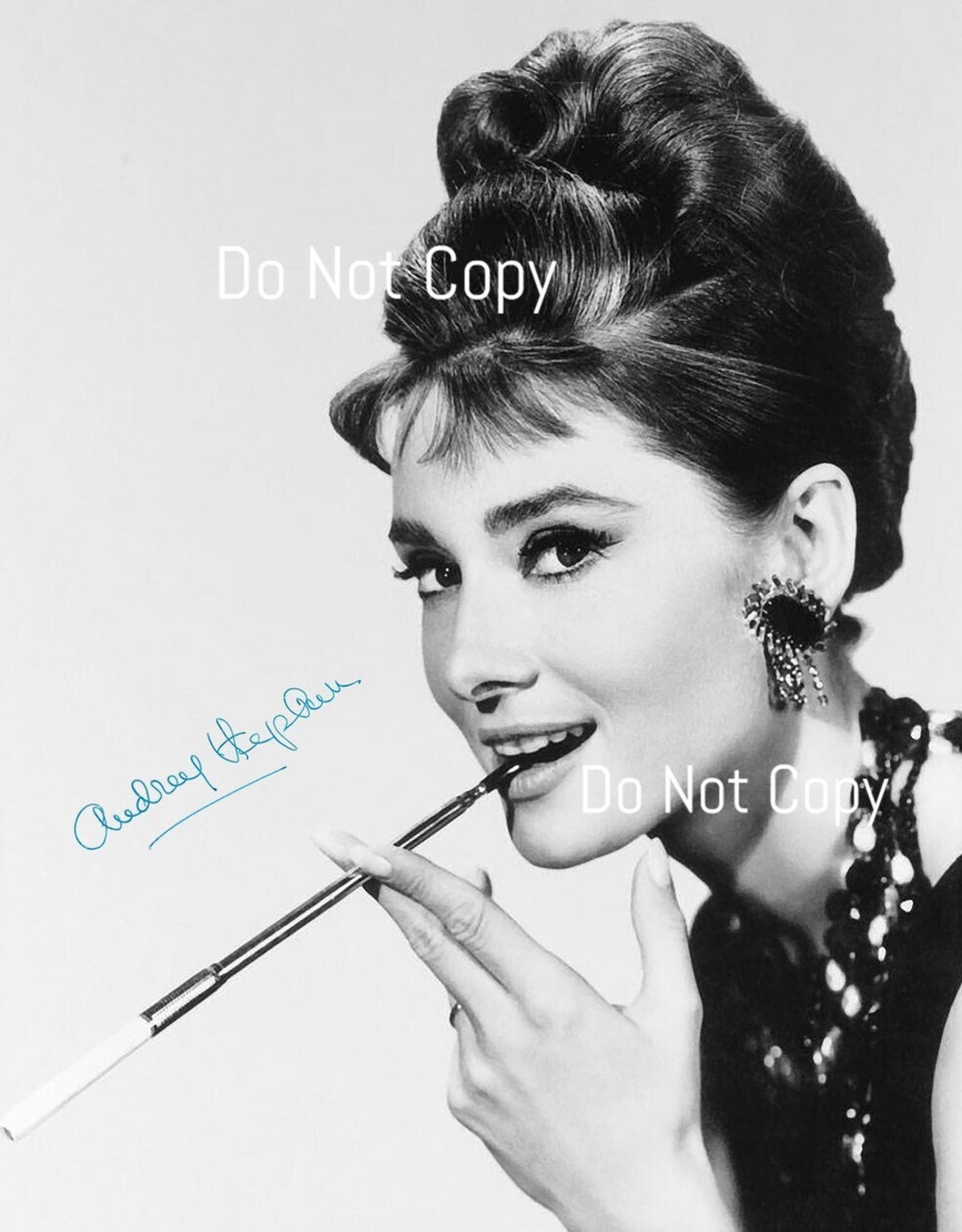 AUDREY HEPBURN signed autographed photo smoking COA Hologram main image 1
