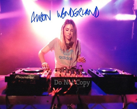DJ Alison Wonderland Signed Poster Photo 8X10 Rp Autographed