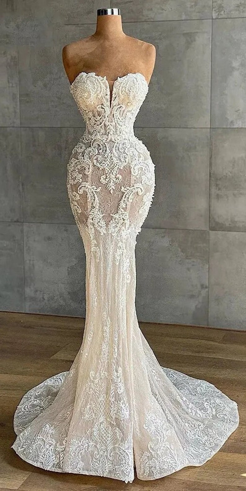 Luxury Crystal Beaded Mermaid Lace Wedding Dress Sweetheart Strapless Sleeveless Appliques Bridal Gown Bridal Dress Bride Gown zdjęcie 2