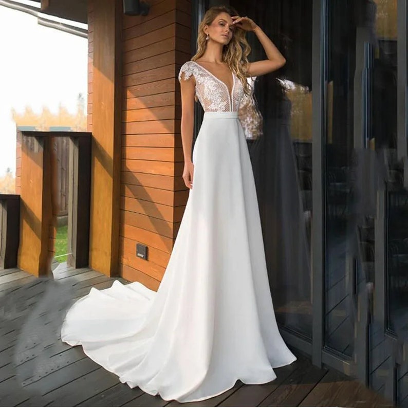 Plus Size Boho Deep V-Neck Lace Wedding Dress Backless Chiffon Bridal Gown Elegant Scalloped Neckline Bridal Gown Wedding Gown image 3