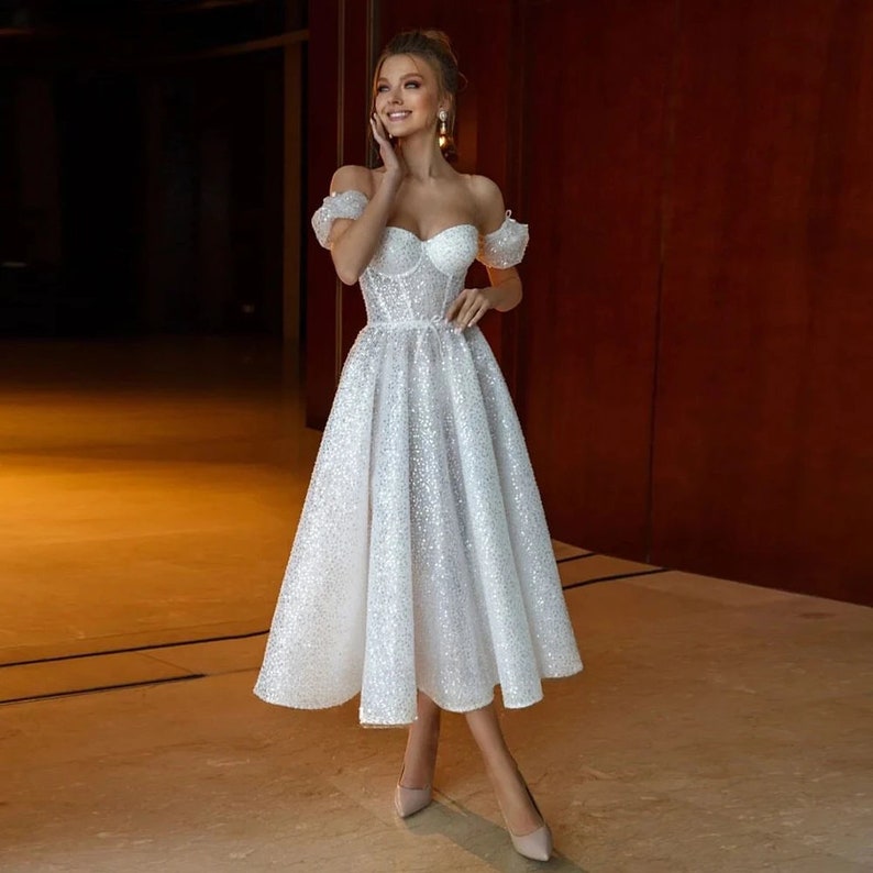 Silver Sparkle Sequin Short Summer Bridal Gown Off-the-Shoulder A-Line Dress Knee-Length Elegant Split Gown Detachable Sleeves zdjęcie 3