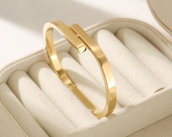 Squared Edge Crossover Bangle