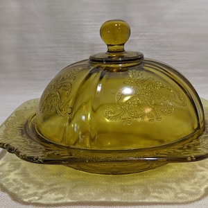 Vintage Federal Recollection Amber Glass Round Covered Butter Dish Madrid Pattern