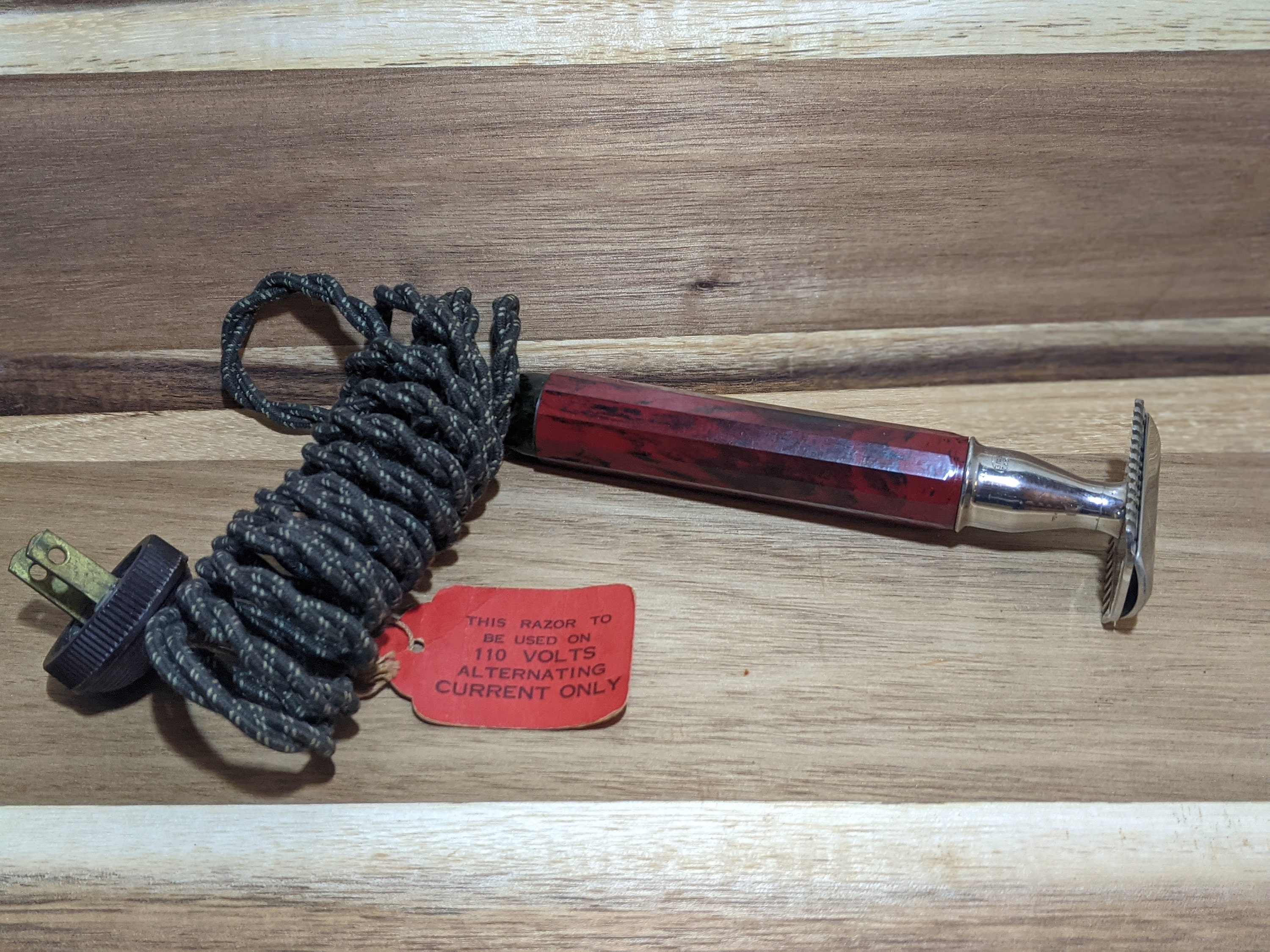 Vintage Vibro-shave Electric Razor Sesqui-centenial