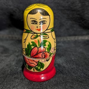 Russian nesting Matryoshka dolls or Babushka dolls set of 4