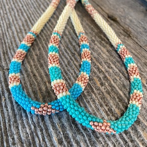 Llavero de cobre azul turquesa o verde turquesa, llavero de cuentas de 8", llavero de pulsera con cuentas, llavero de cobre crema con cuentas