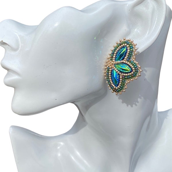 Small green gold beaded earrings, Native American beaded earrings, Indigenous beadwork, beaded Mardi Gras earrings